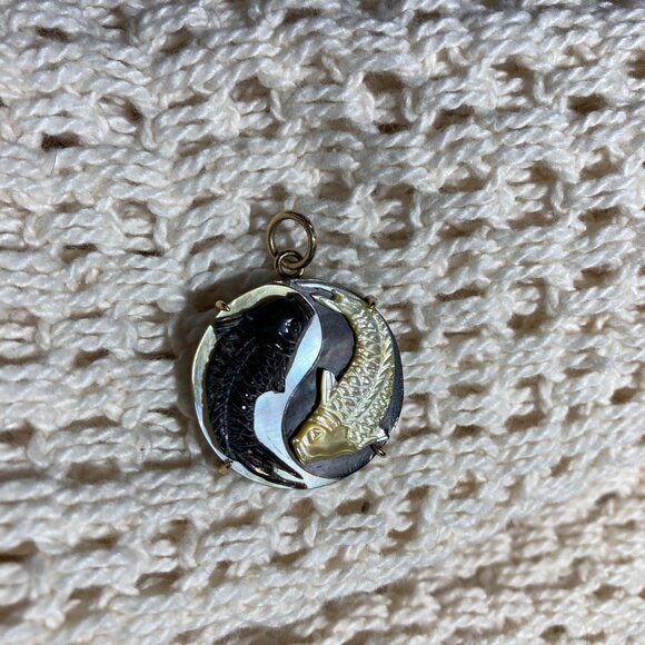 Maura Green Koi Yin Yang 14k gold pendant - Picture 2 of 8